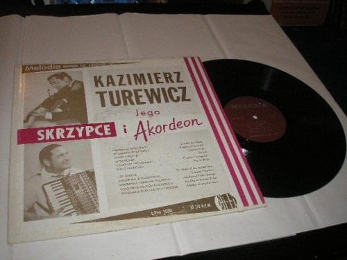 Kazimierz Turewicz - jego skrzypce i akordeon.jpg
